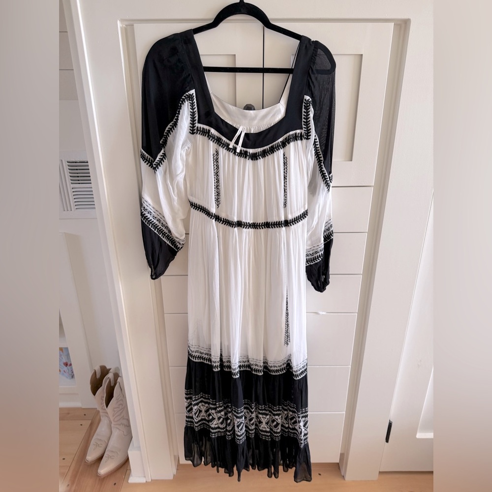 Bohemian Black & White Long Sleeve Maxi Dress